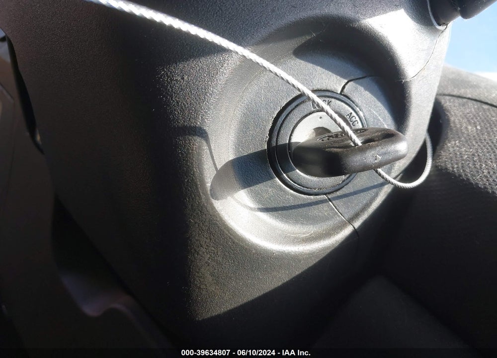 2009 TOYOTA YARIS VIN: JTDKT903495240604