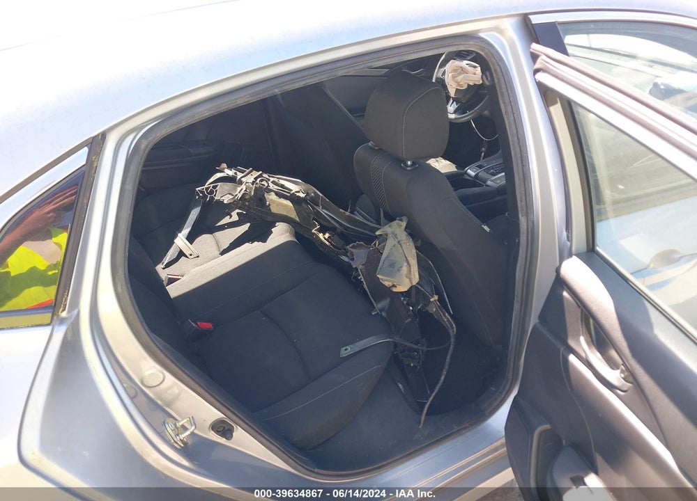 2019 HONDA CIVIC LX VIN: SHHFK7H37KU218452
