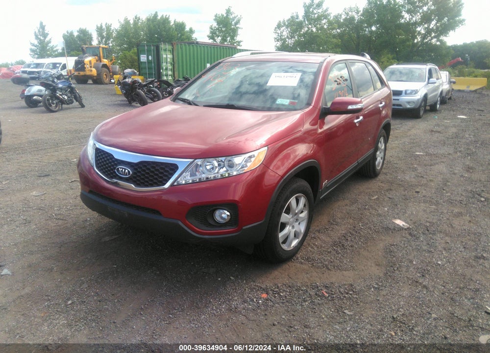 2011 KIA SORENTO LX VIN: 5XYKTCA17BG006044