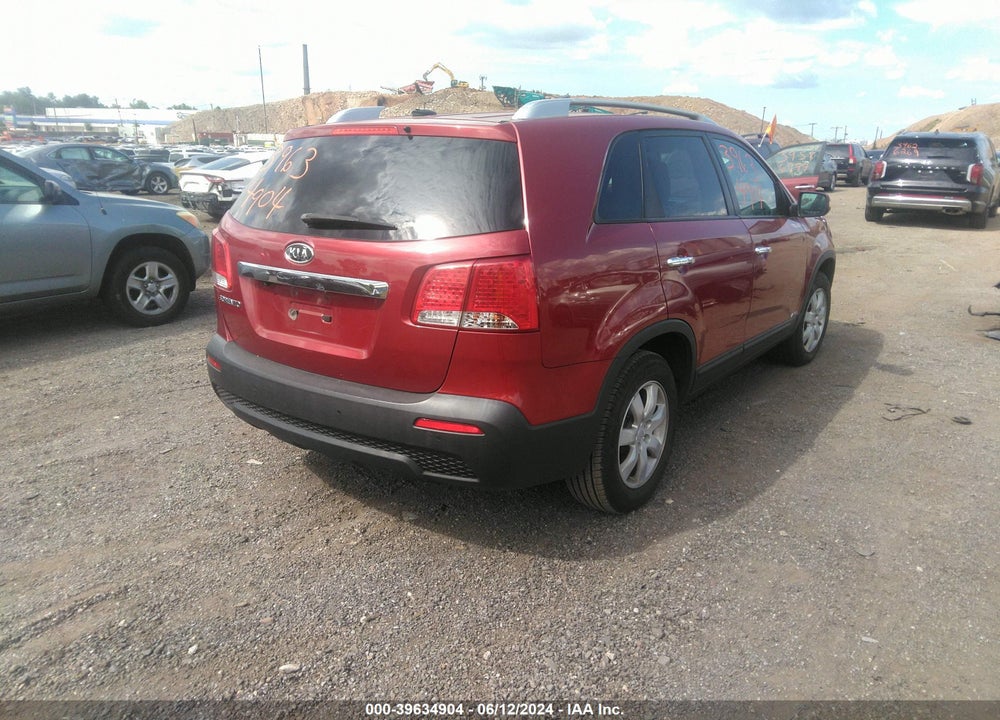 2011 KIA SORENTO LX VIN: 5XYKTCA17BG006044