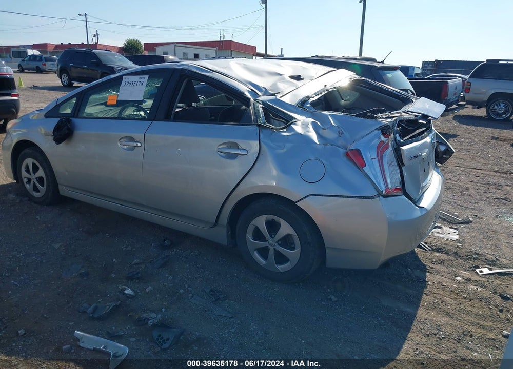 2013 TOYOTA PRIUS THREE VIN: JTDKN3DU8D5688461
