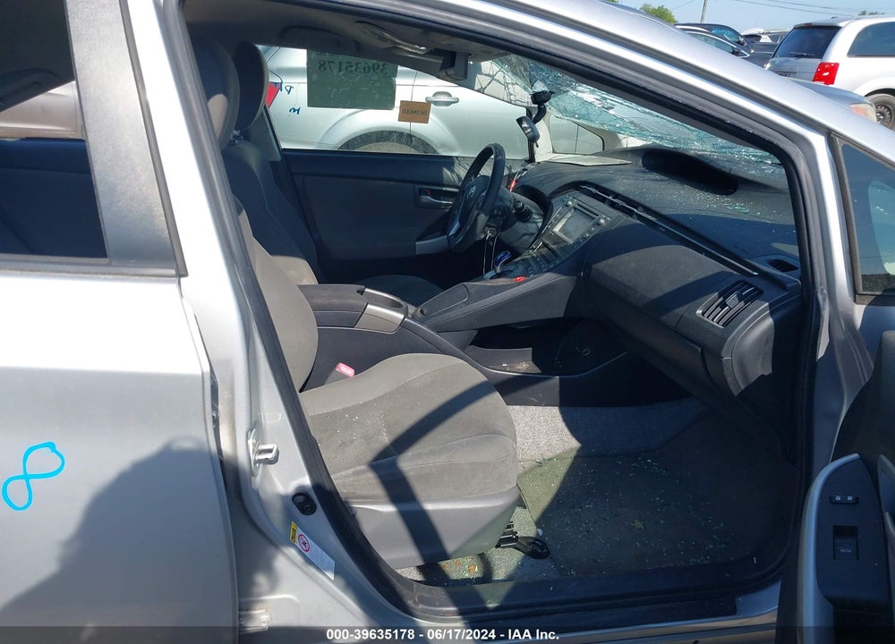 2013 TOYOTA PRIUS THREE VIN: JTDKN3DU8D5688461