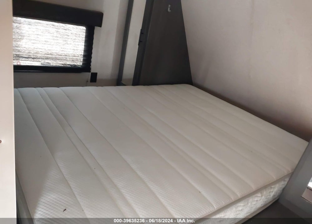 2021 ASPT LE 26 BH VIN: 4YDT26B2XM8923969