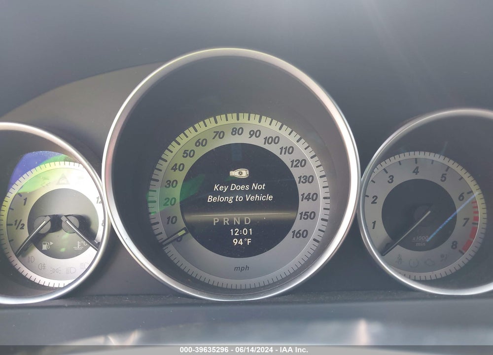 2013 MERCEDES-BENZ C 250 LUXURY/SPORT VIN: WDDGF4HB8DR263502