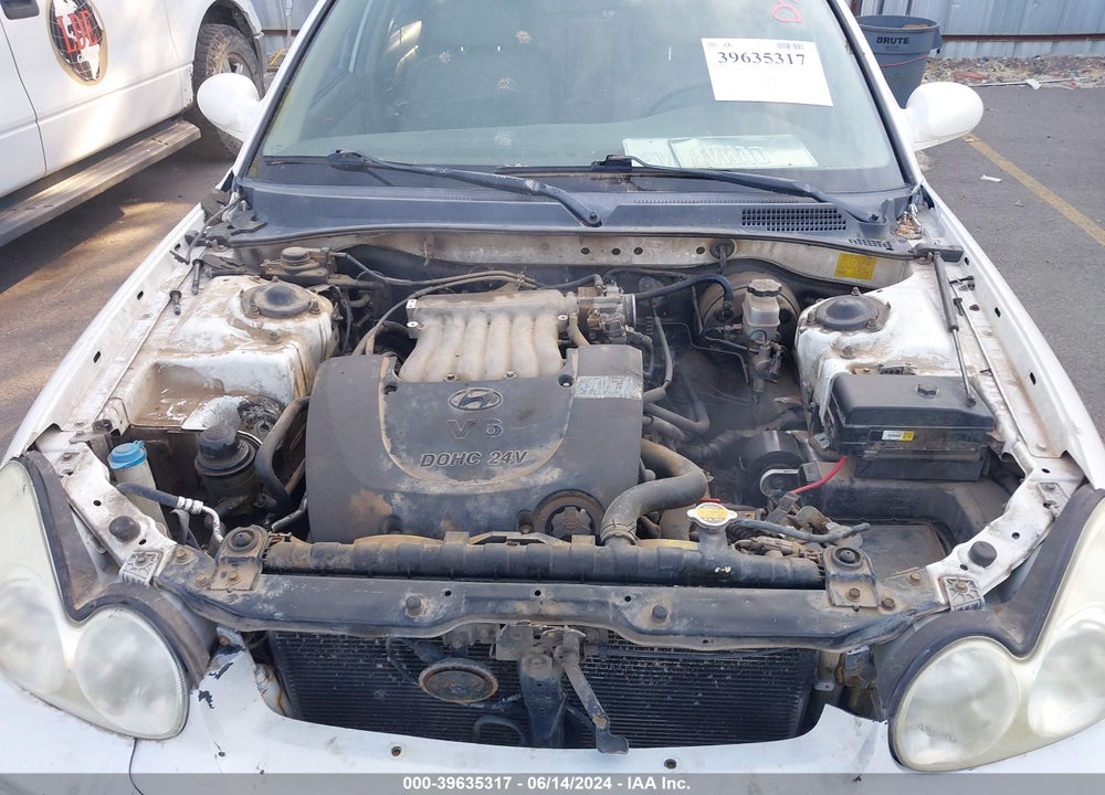 2002 HYUNDAI SONATA GLS/LX VIN: KMHWF35H12A639330