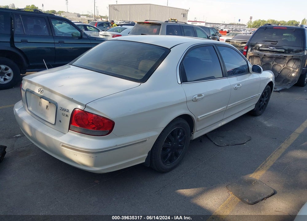 2002 HYUNDAI SONATA GLS/LX VIN: KMHWF35H12A639330