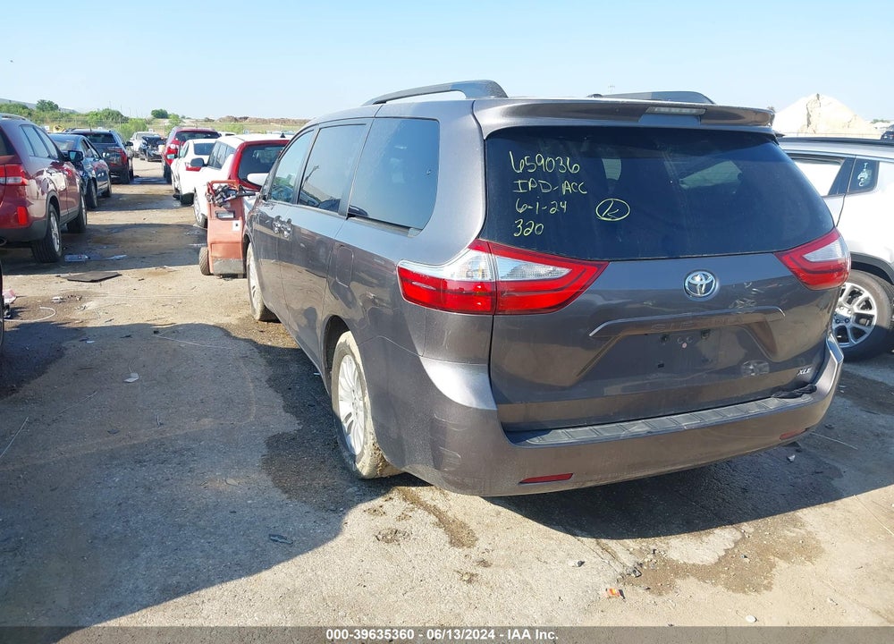 2016 TOYOTA SIENNA XLE 8 PASSENGER VIN: 5TDYK3DC2GS691560