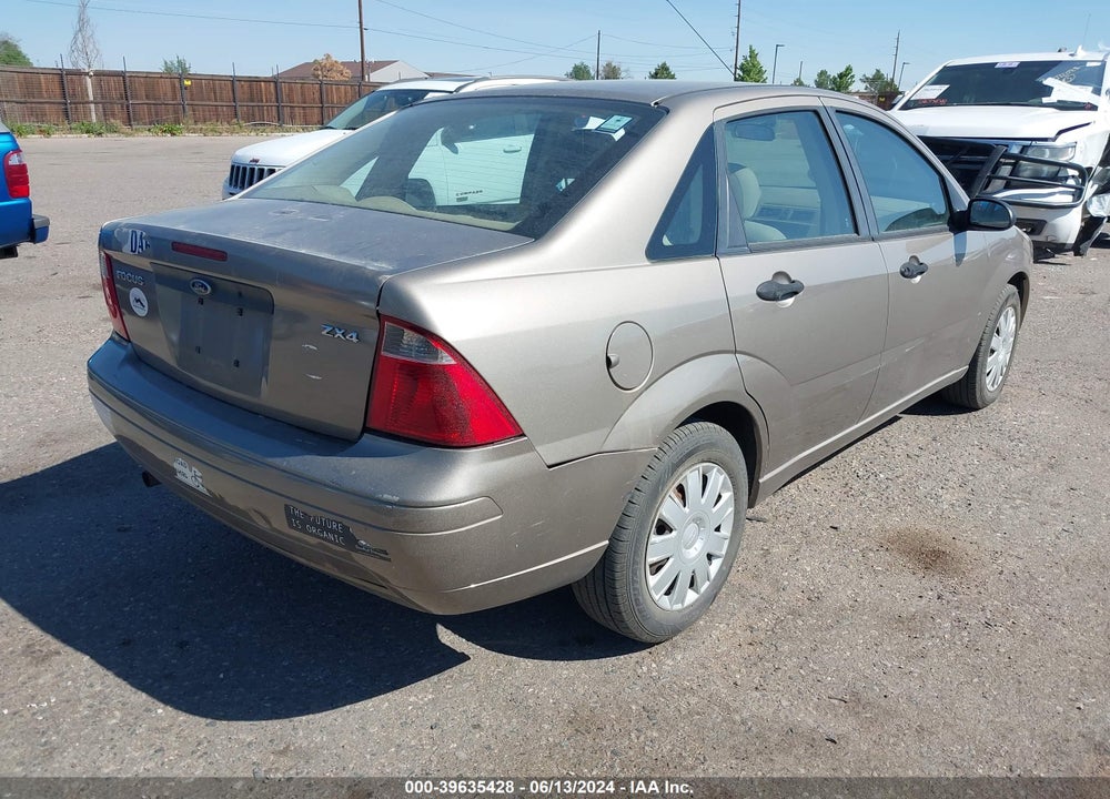 2005 FORD FOCUS ZX4 VIN: 1FAFP34N35W246015