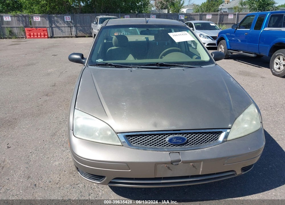 2005 FORD FOCUS ZX4 VIN: 1FAFP34N35W246015