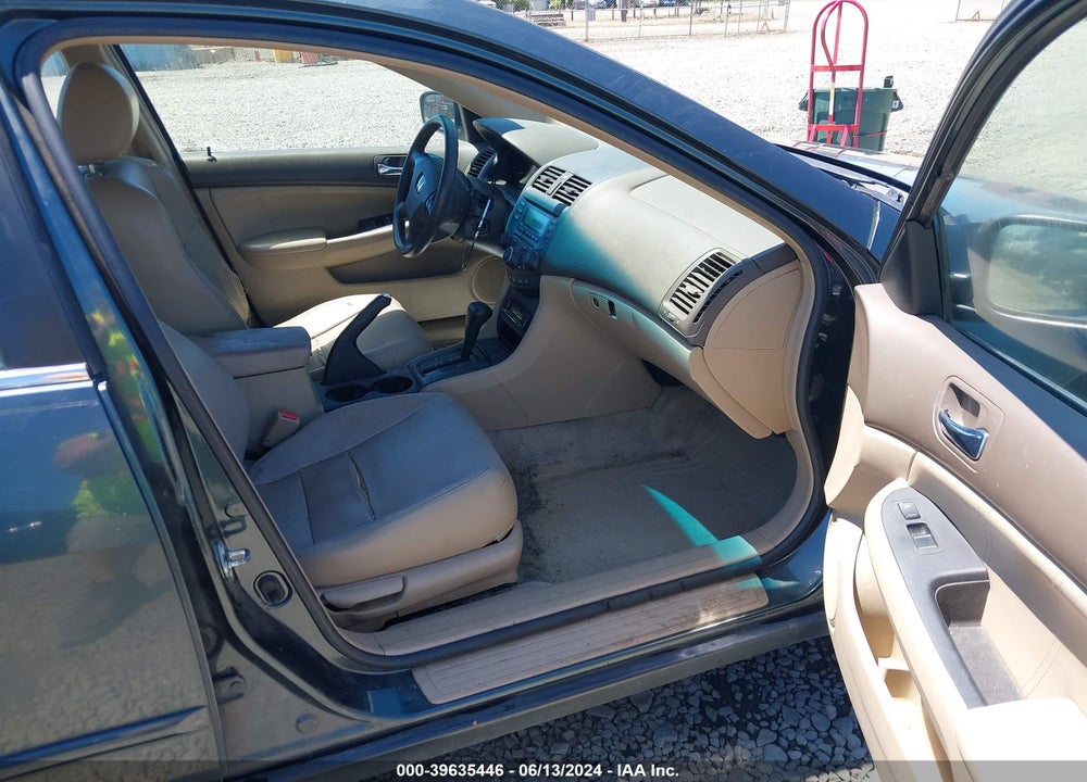 2004 HONDA ACCORD 2.4 LX VIN: 1HGCM56384A069844