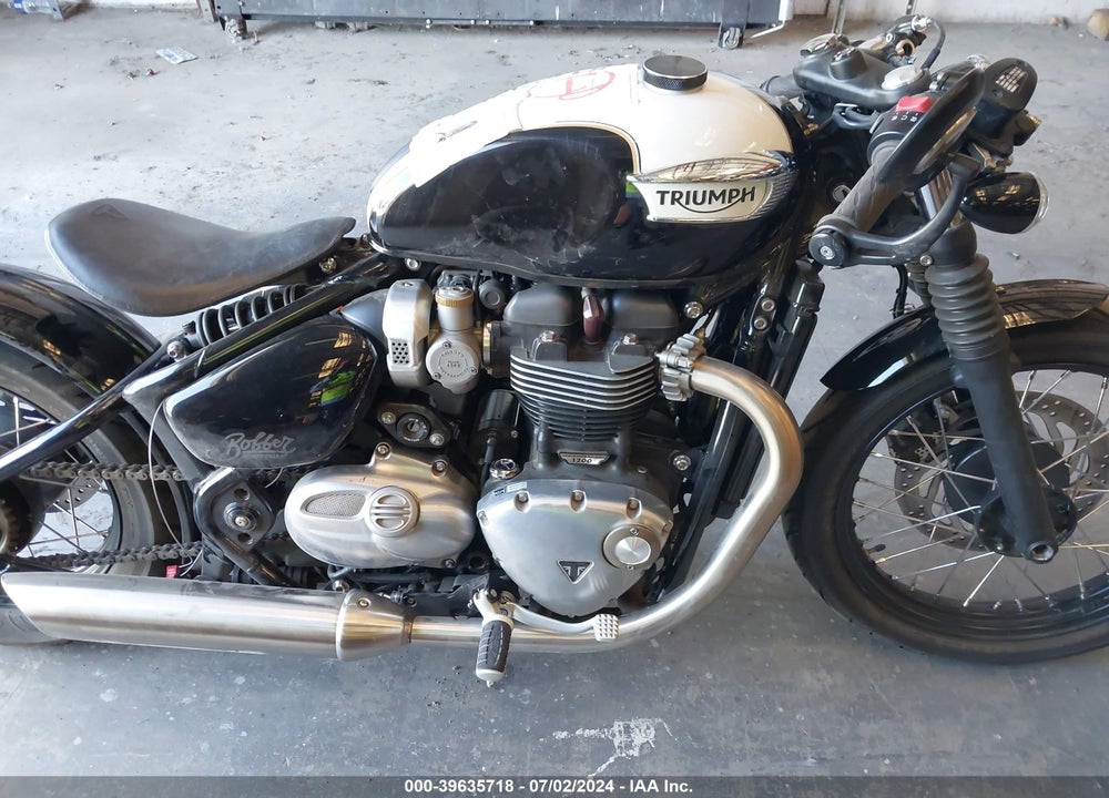 2018 TRIUMPH MOTORCYCLE BONNEVILLE BOBBER VIN: SMTD42HL8JT859175