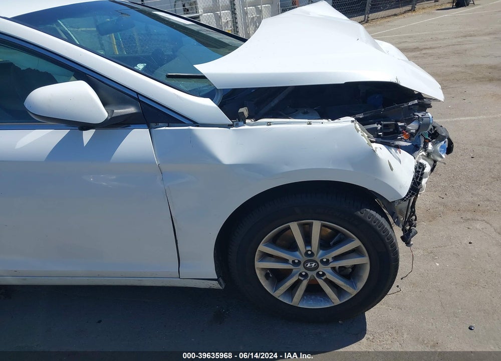 2015 HYUNDAI SONATA VIN: 5NPE24AFXFH157086