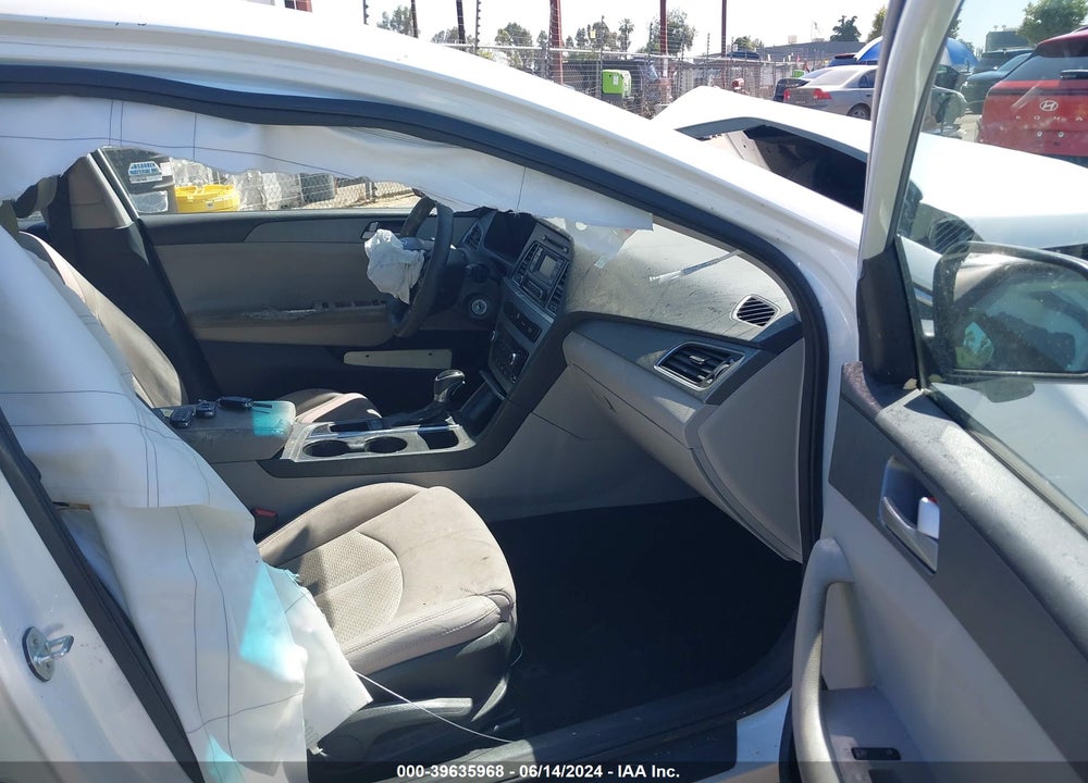 2015 HYUNDAI SONATA VIN: 5NPE24AFXFH157086