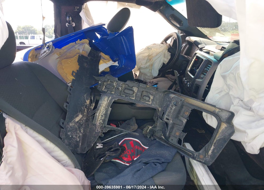 2015 RAM 1500 TRADESMAN VIN: 3C6JR6AT6FG675482