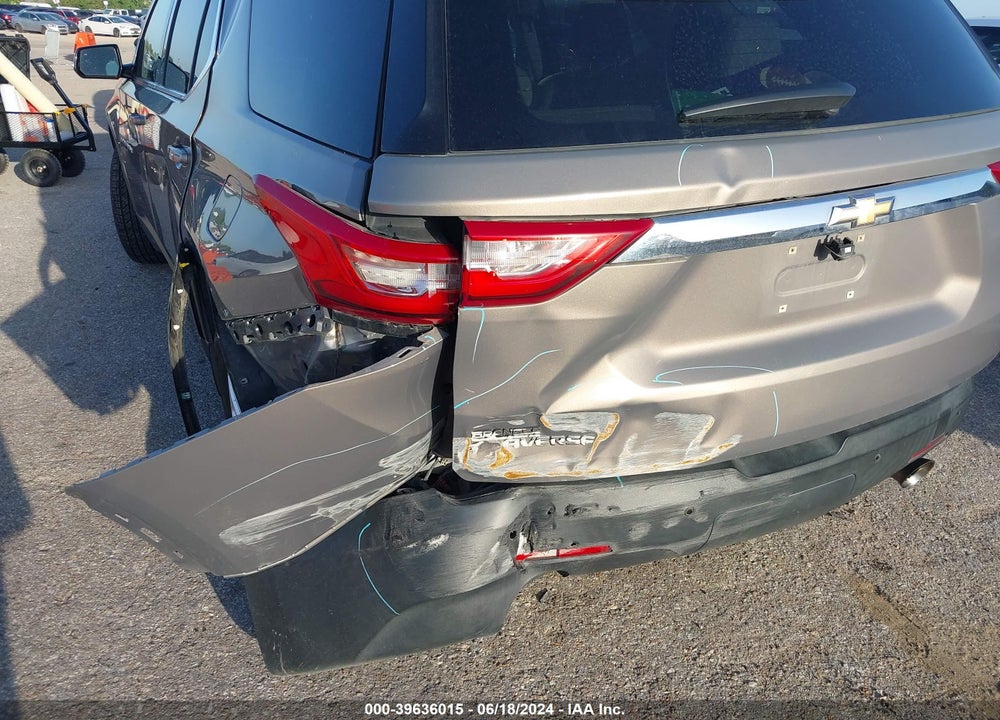 2018 CHEVROLET TRAVERSE 1LT VIN: 1GNERGKW2JJ232284