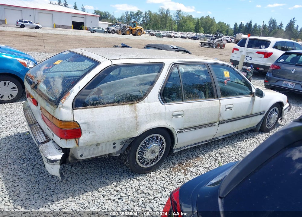 1992 HONDA ACCORD LX VIN: 1HGCB9755NA012791