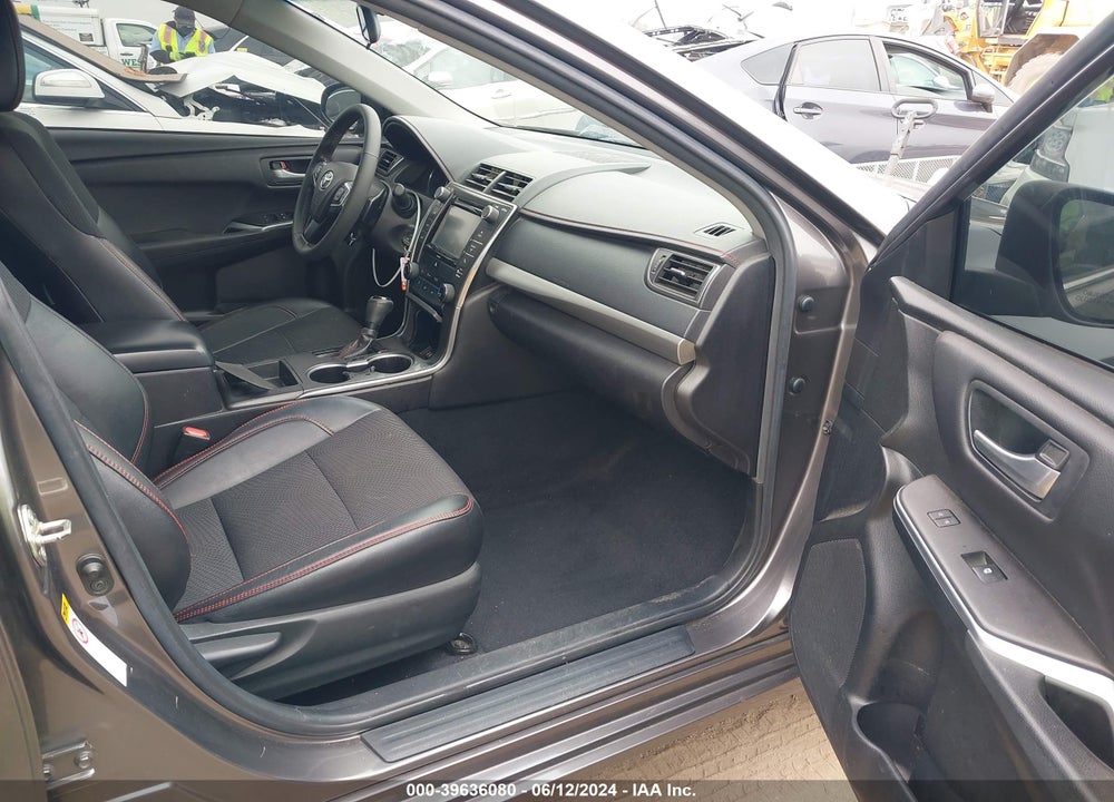 2016 TOYOTA CAMRY SE VIN: 4T1BF1FK1GU254837