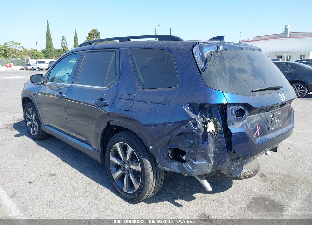 2023 HONDA PILOT 2WD TOURING VIN: 5FNYG2H72PB005630