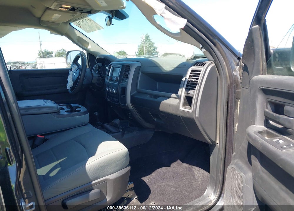 2017 RAM 2500 TRADESMAN 4X4 6'4 BOX VIN: 3C6UR5CL3HG707781