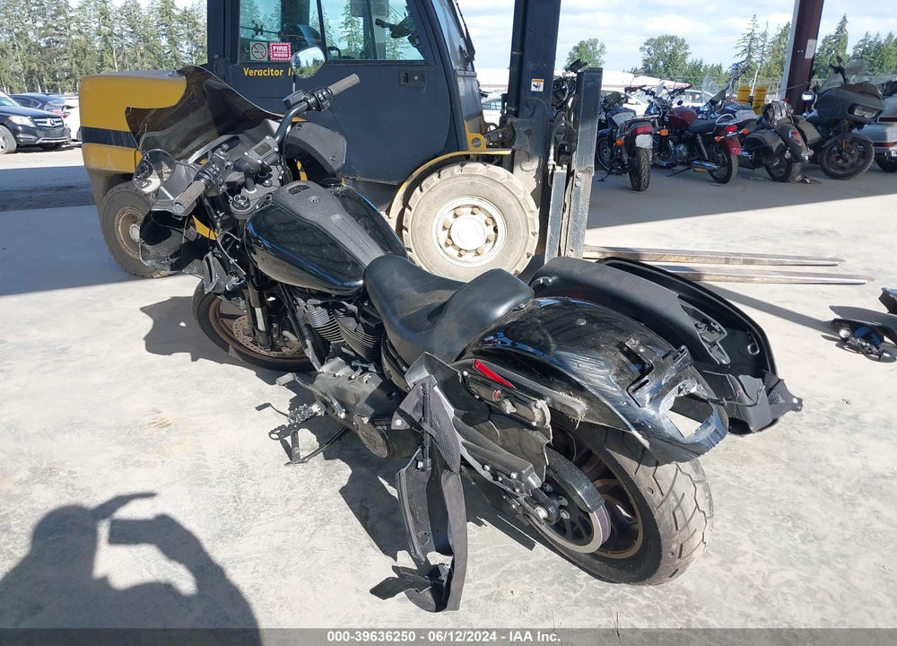 2022 HARLEY-DAVIDSON FXLRST VIN: 1HD1YXZ20NB038784