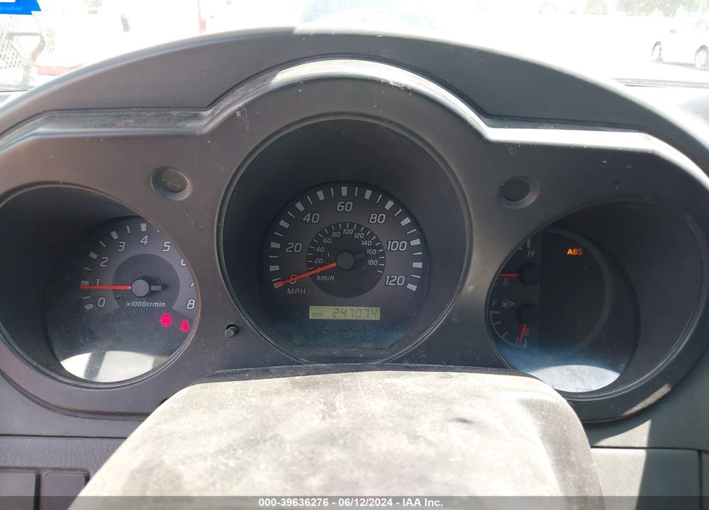 2002 NISSAN XTERRA XE VIN: 5N1ED28T02C569920
