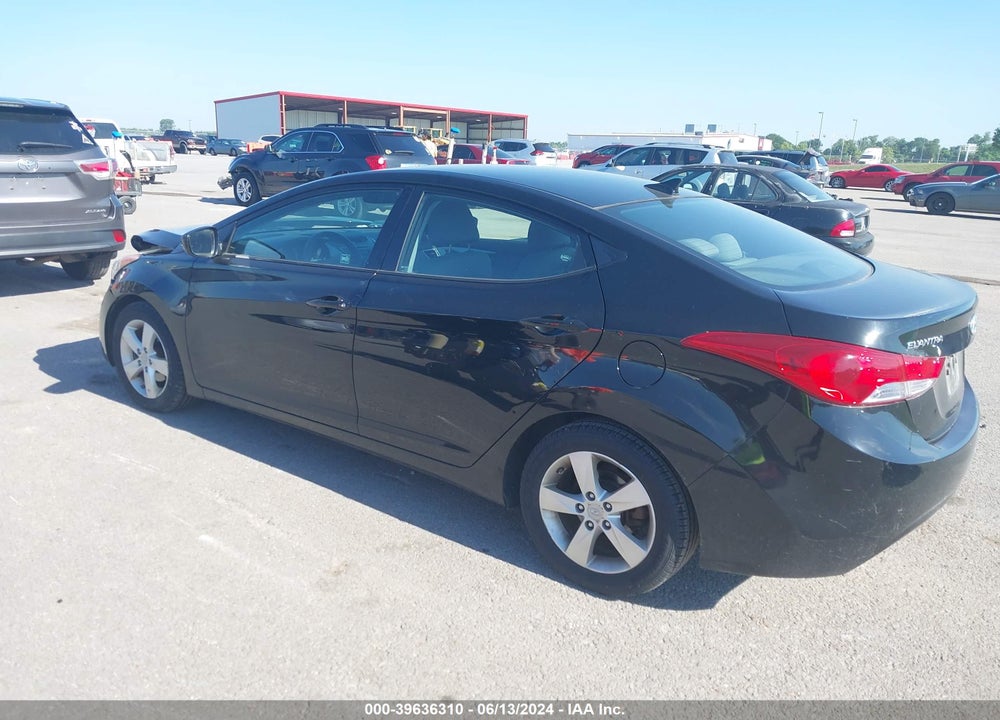 2013 HYUNDAI ELANTRA GLS VIN: 5NPDH4AE6DH232994