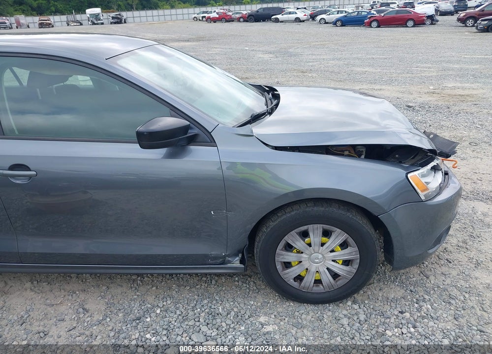 2014 VOLKSWAGEN JETTA 2.0L S VIN: 3VW2K7AJ8EM252552
