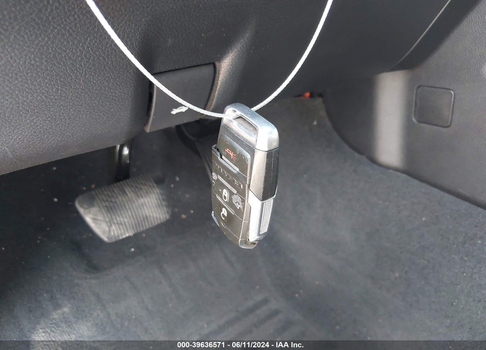 2019 RAM 1500 VIN: 1C6RREFT0KN679969