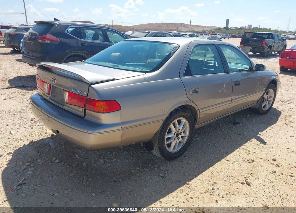 2000 TOYOTA CAMRY XLE V6 VIN: 4T1BF28K5YU092635