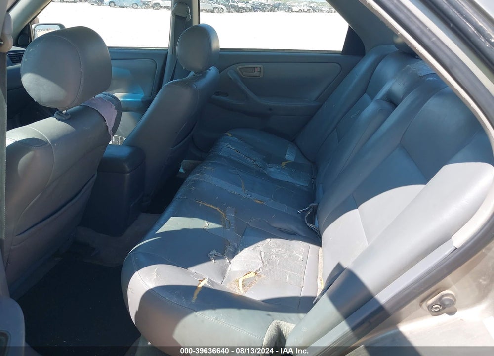 2000 TOYOTA CAMRY XLE V6 VIN: 4T1BF28K5YU092635