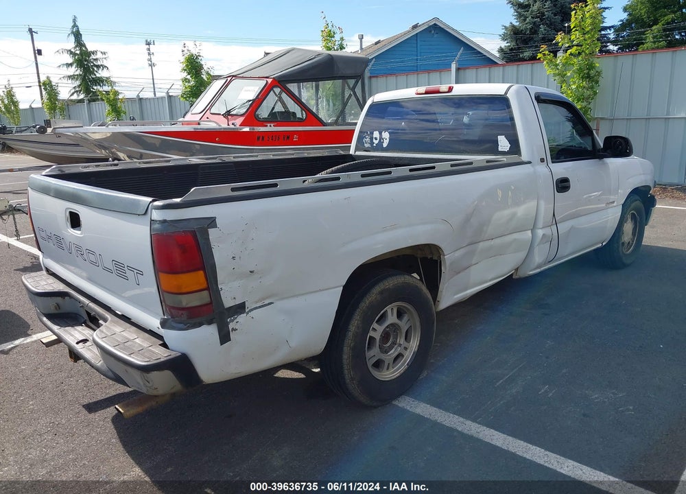 2000 CHEVROLET SILVERADO 1500 VIN: 1GCEC14W7YE100581