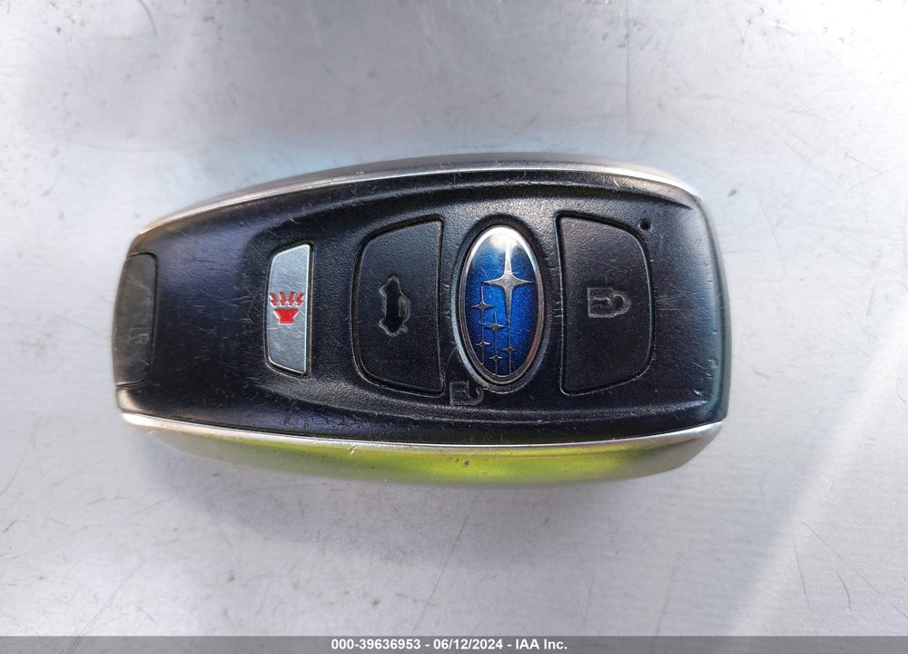 2015 SUBARU LEGACY 3.6R LIMITED VIN: 4S3BNEL61F3054048