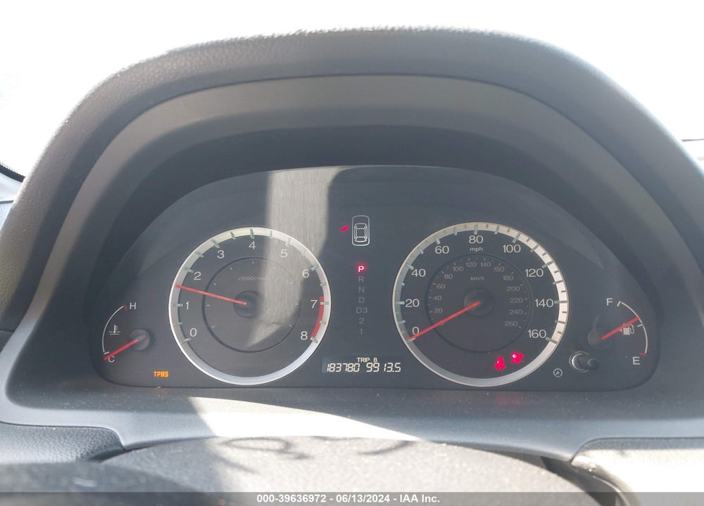 2010 HONDA ACCORD 2.4 LX VIN: 1HGCP2F33AA060583