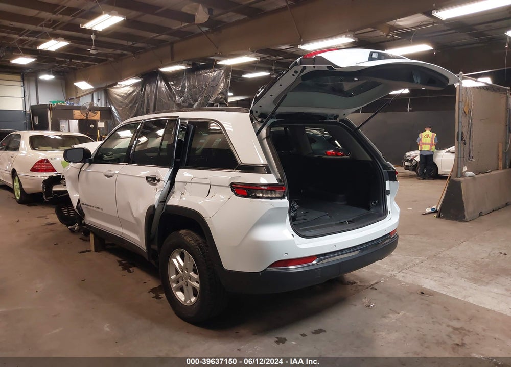 2023 JEEP GRAND CHEROKEE LAREDO 4X4 VIN: 1C4RJHAG9PC547551