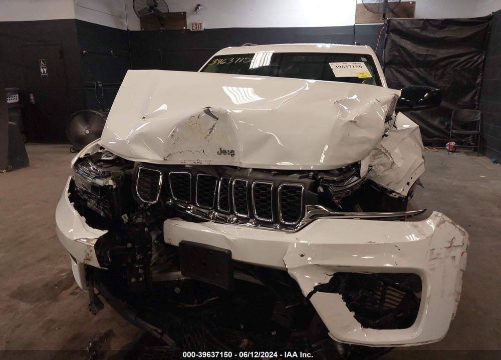 2023 JEEP GRAND CHEROKEE LAREDO 4X4 VIN: 1C4RJHAG9PC547551