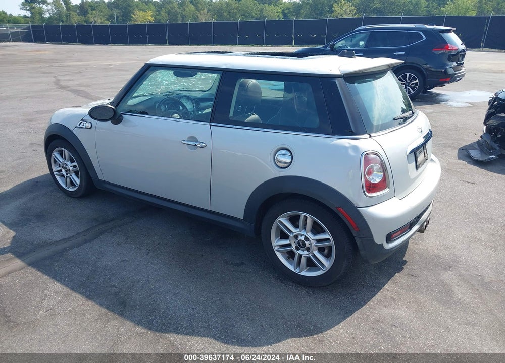 2012 MINI COOPER S VIN: WMWSV3C53CTY16476