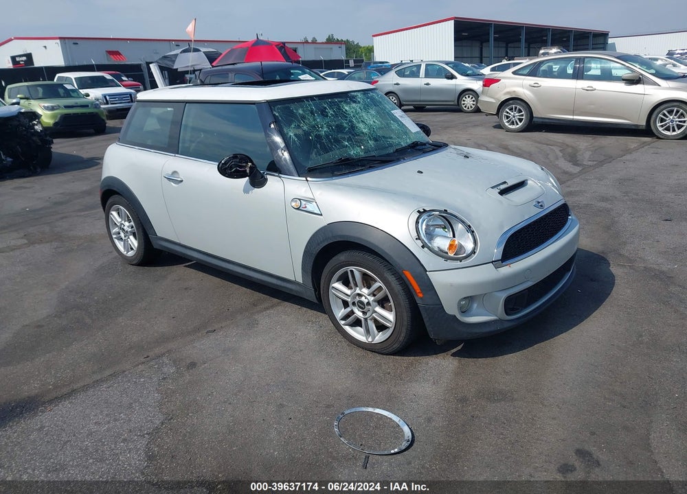 2012 MINI COOPER S VIN: WMWSV3C53CTY16476