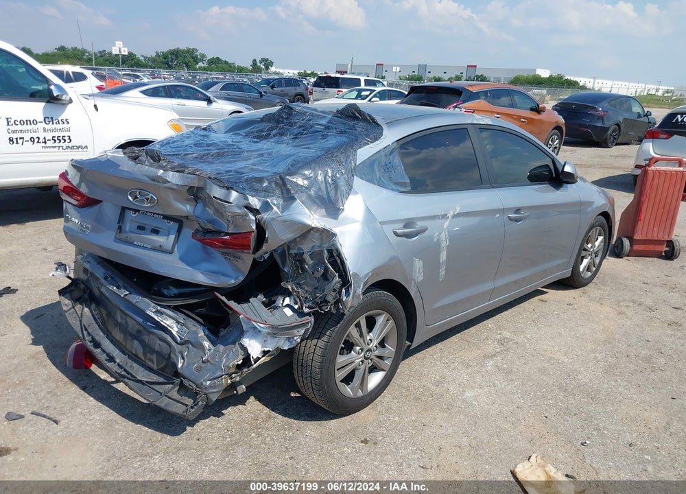 2017 HYUNDAI ELANTRA SE VIN: 5NPD74LF0HH183354