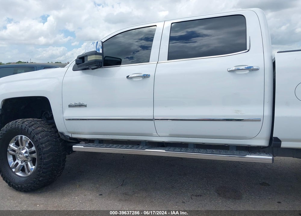 2016 CHEVROLET SILVERADO 2500HD HIGH COUNTRY VIN: 1GC1KXE89GF268946