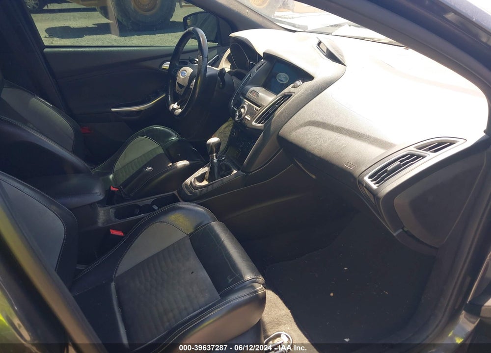 2017 FORD FOCUS ST VIN: 1FADP3L9XHL270393