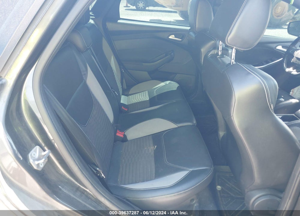 2017 FORD FOCUS ST VIN: 1FADP3L9XHL270393