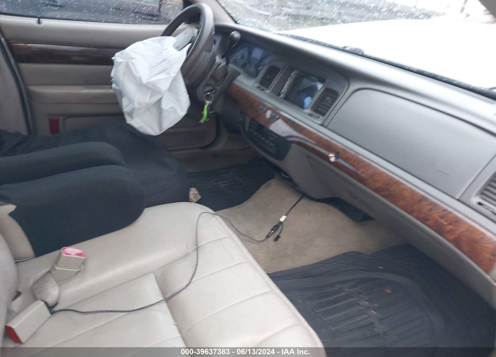 2009 MERCURY GRAND MARQUIS VIN: 2MEHM75V29X600827