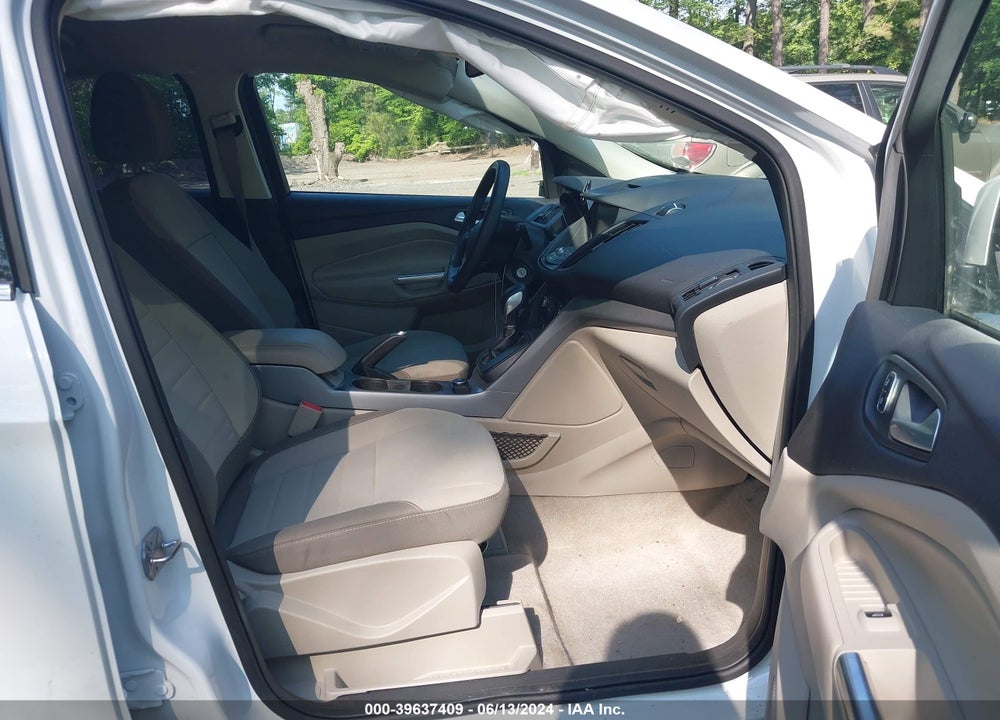 2015 FORD ESCAPE SE VIN: 1FMCU9G93FUB96572
