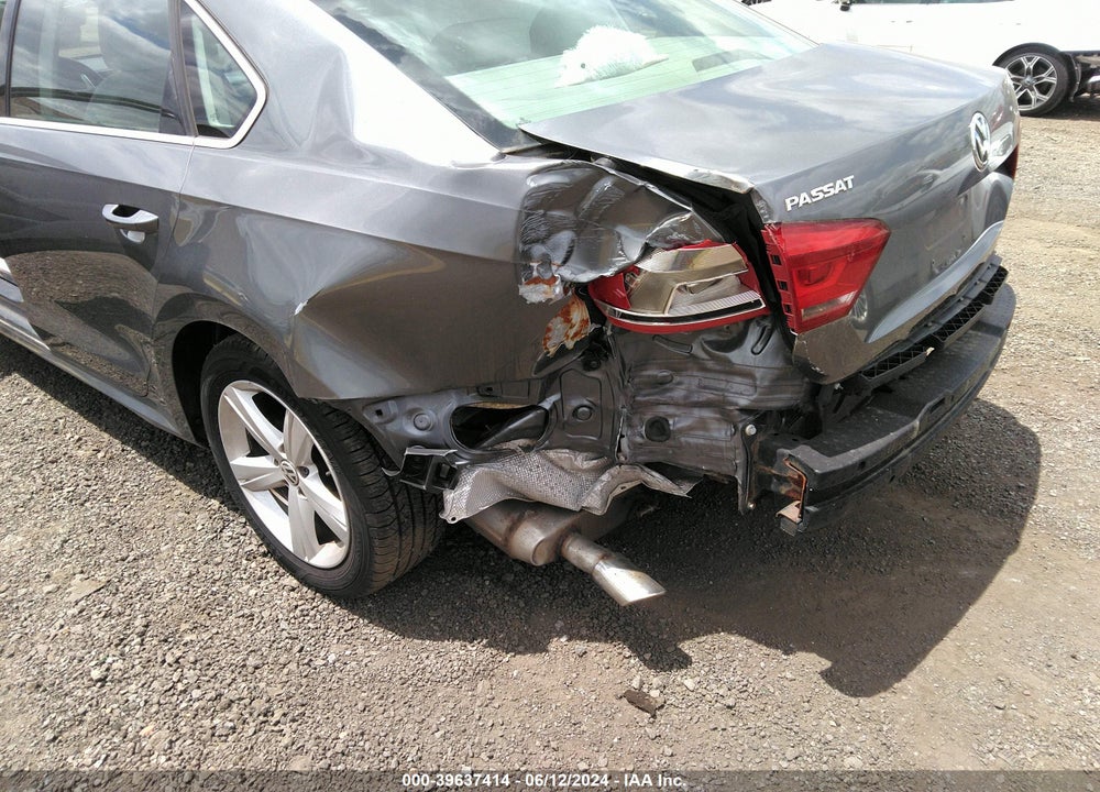 2012 VOLKSWAGEN PASSAT 2.5L SE VIN: 1VWBP7A36CC108645