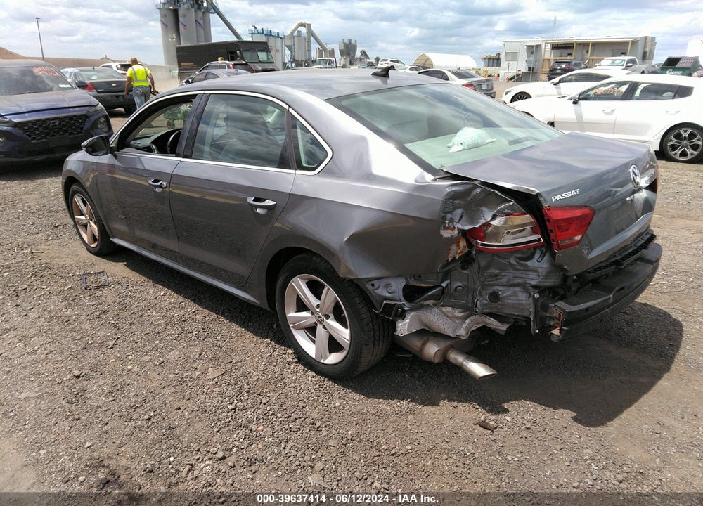 2012 VOLKSWAGEN PASSAT 2.5L SE VIN: 1VWBP7A36CC108645