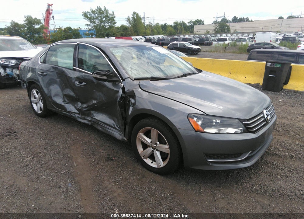 2012 VOLKSWAGEN PASSAT 2.5L SE VIN: 1VWBP7A36CC108645