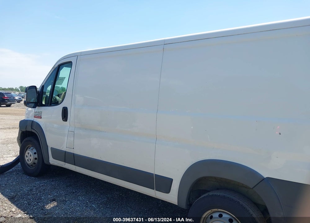2018 RAM PROMASTER 1500 LOW ROOF 136 WB VIN: 3C6TRVAG0JE113796