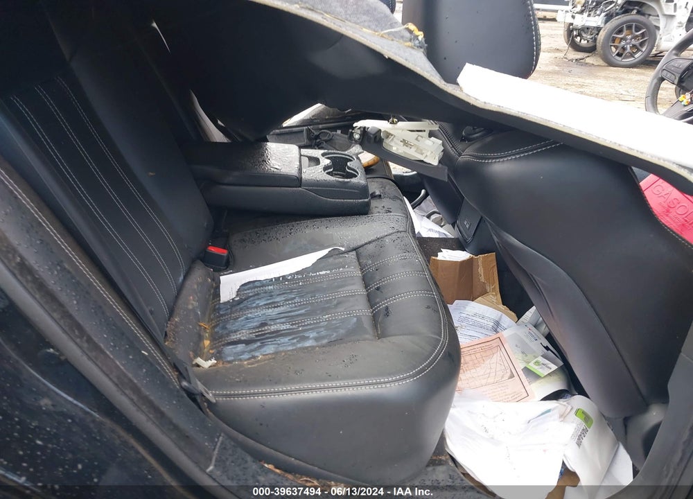 2018 CHRYSLER 300 VIN: 2C3CCAGG2JH141490