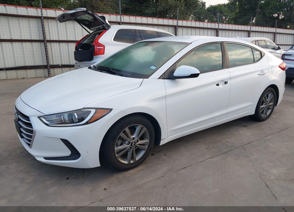 2018 HYUNDAI ELANTRA SEL VIN: 5NPD84LF1JH243841