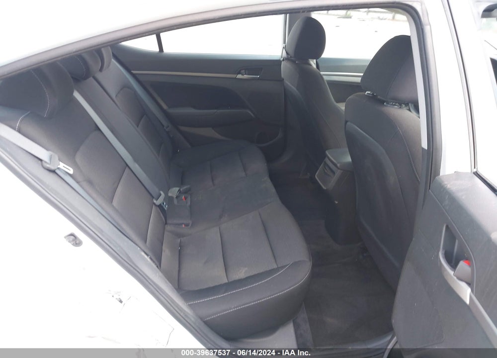 2018 HYUNDAI ELANTRA SEL VIN: 5NPD84LF1JH243841